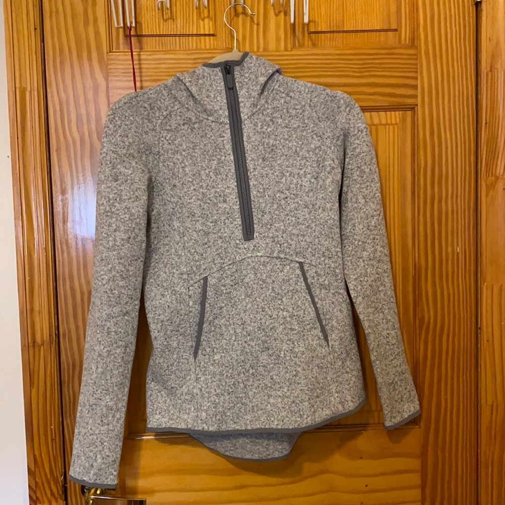 Lululemon Half Zip Fleece size 4